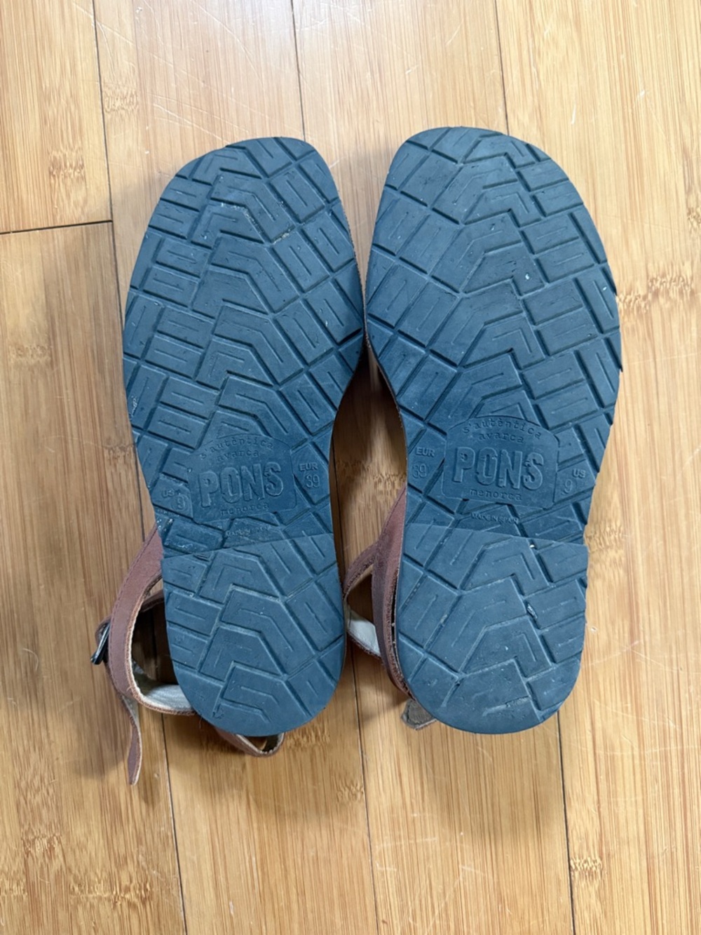 Pons Classic Strap Avarca Sandal, size 9 - Picture 2 of 4